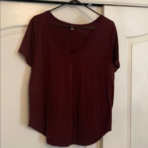 V-neck tee